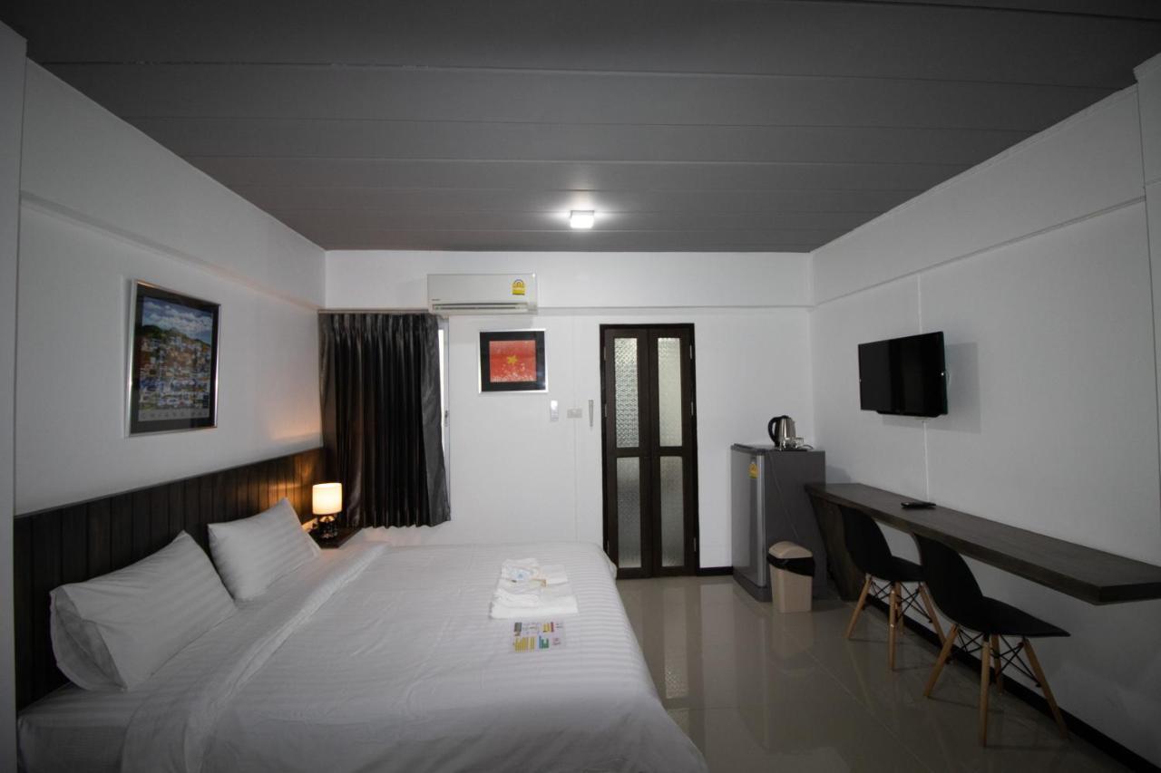 ดิ 168 แกลเลอรี เรสซิเดนซ์ แอนด์ โฮเต็ล Hotel เชียงใหม่ ภายนอก รูปภาพ