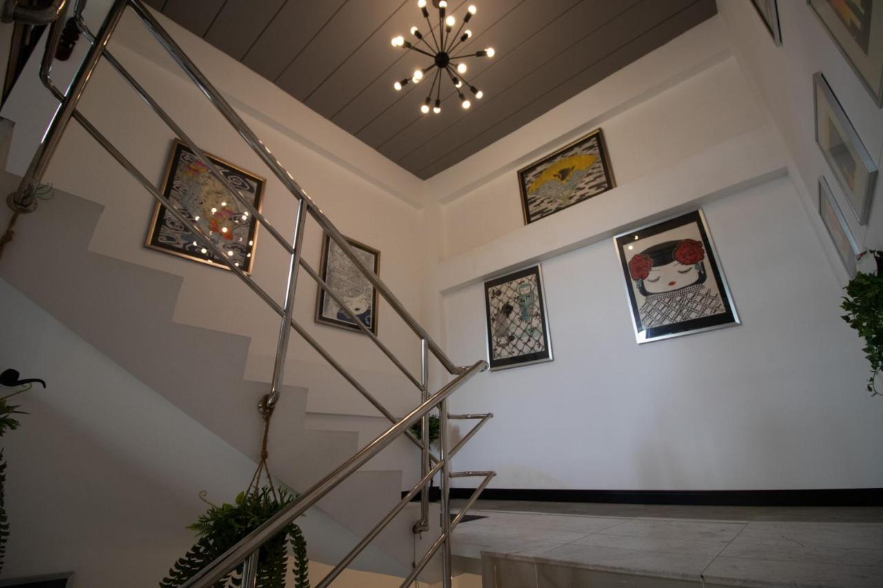 ดิ 168 แกลเลอรี เรสซิเดนซ์ แอนด์ โฮเต็ล Hotel เชียงใหม่ ภายนอก รูปภาพ