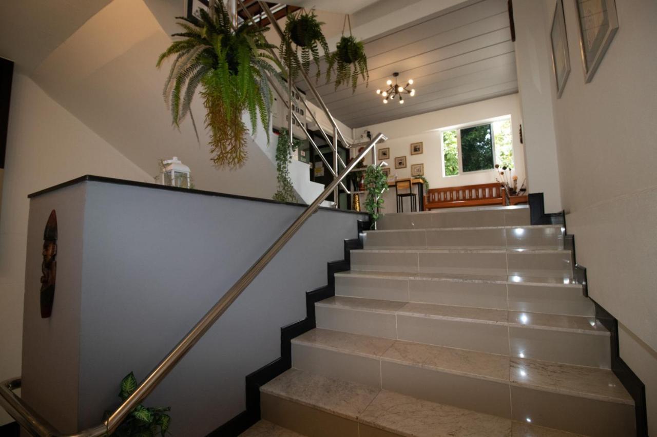 ดิ 168 แกลเลอรี เรสซิเดนซ์ แอนด์ โฮเต็ล Hotel เชียงใหม่ ภายนอก รูปภาพ